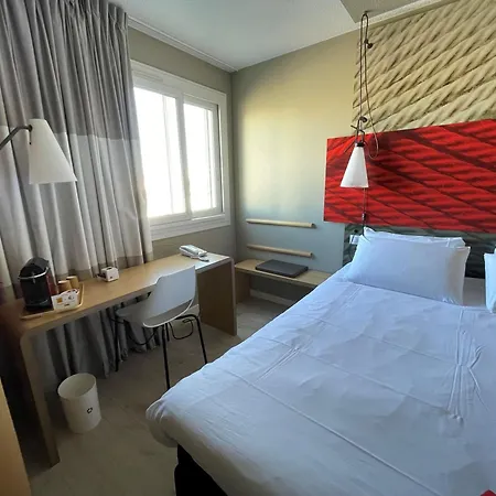 Ibis Gare 3* דיז'ון