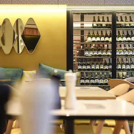 第戎火车站宜必思酒店 酒店