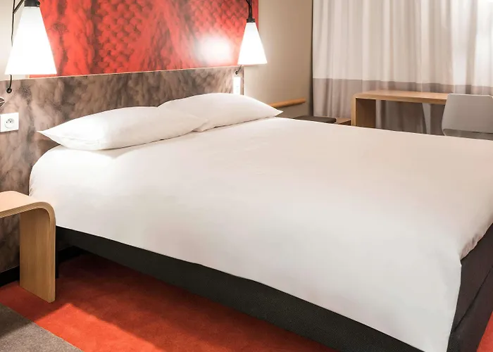 Ibis Gare Hotel 3*