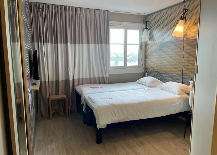 酒店 第戎火车站宜必思酒店 3*